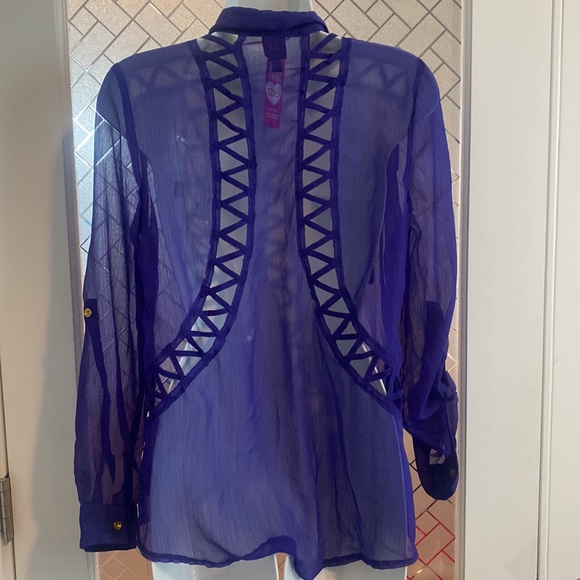 ★NWT★ 2B BEBE Sheer Top - Size Sm - Picture 3 of 9